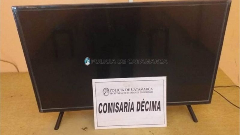 Llevaban un televisor robado