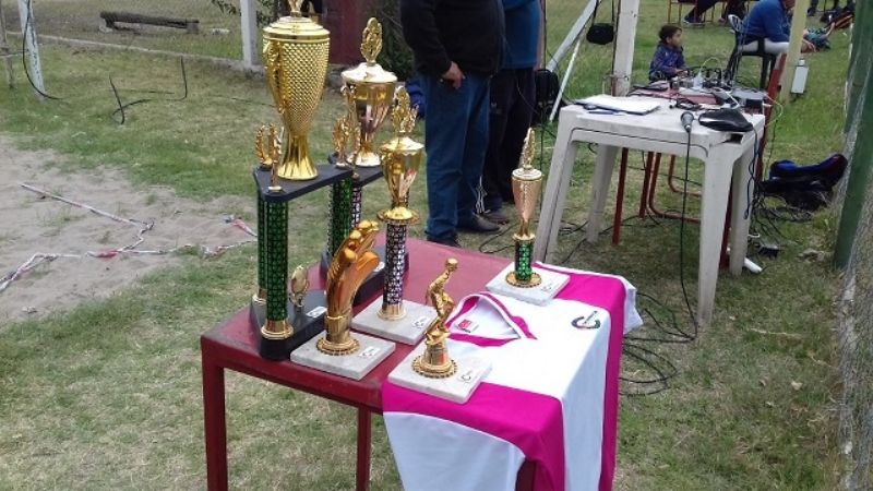 "Los Unicos", campeones