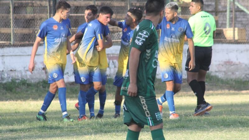 Goleadas de Policial y Vélez levantan el Anual capitalino