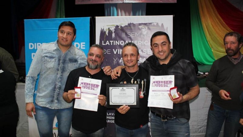 Premian a vinos tinogasteños en Mendoza