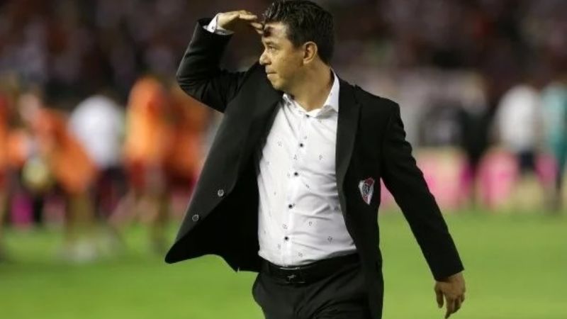 El saco de Gallardo se vendió en 207.000 pesos