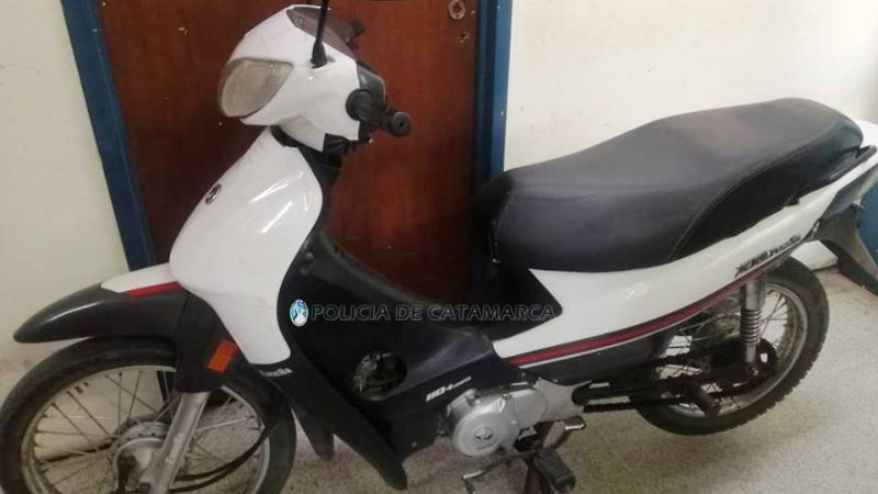 Entregó una moto robada que había comprado por Facebook