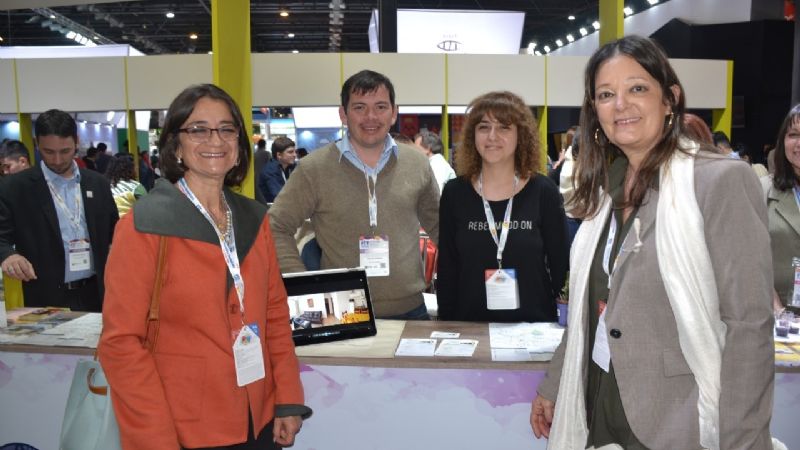 Lucía visitó la Feria Internacional de Turismo