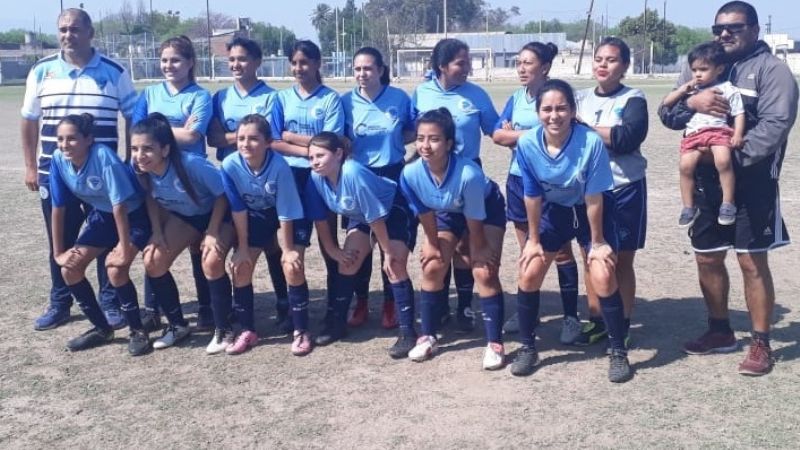 “Leonas” y “Santas” lideran el Femenino en la Capital