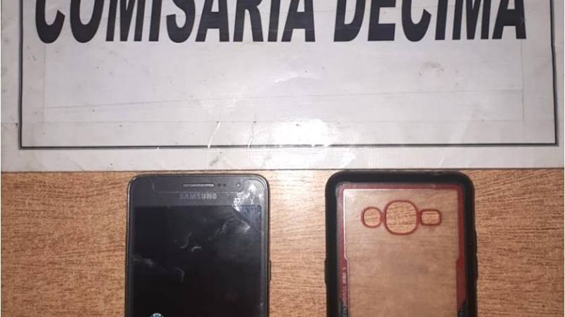Arrebató un celular y para no ir preso lo dejó abandonado