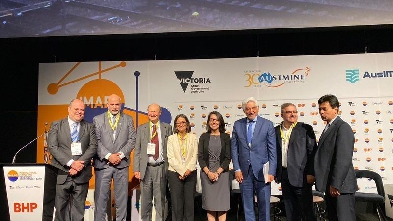 Corpacci resaltó las ventajas de la minería ante empresas extranjeras