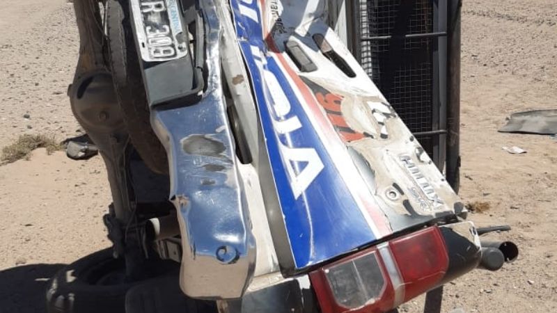 Camión chocó a un móvil policial en la ruta 40