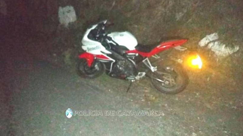 Motociclista cayó por un barranco en la Cuesta El Portezuelo