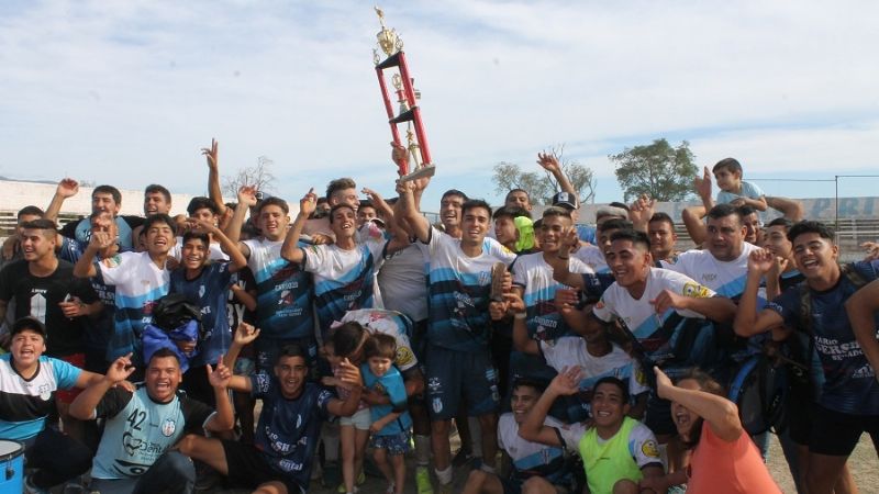 Ateneo ascendió a la “A”; Obreros y La Carrera descendieron a la “B”
