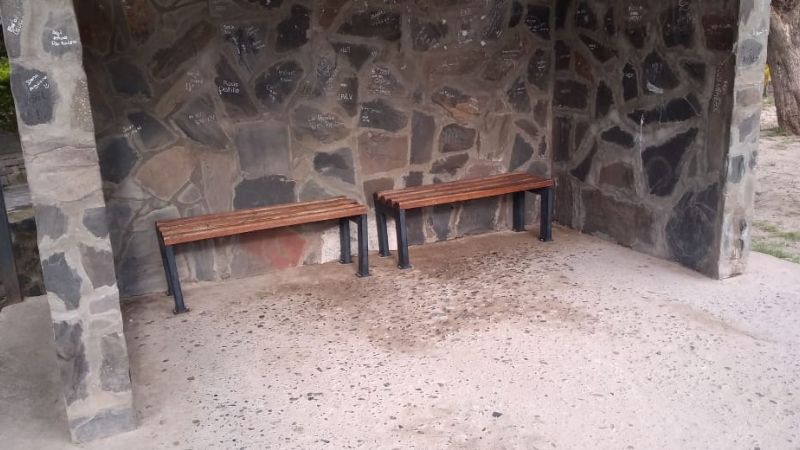 Vecinos preocupados por el estado de calle de un hombre