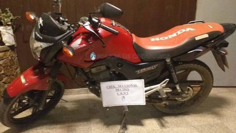 Circulaba en una moto armada con diferentes partes