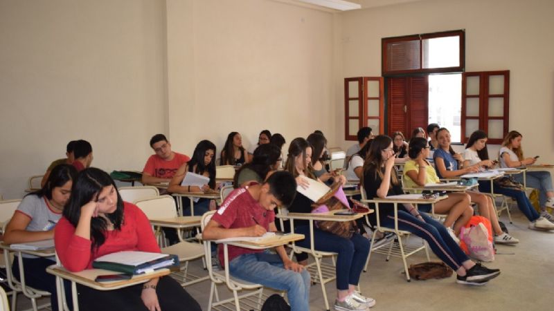 Importante convocatoria a las tutorías que brinda la UNCA