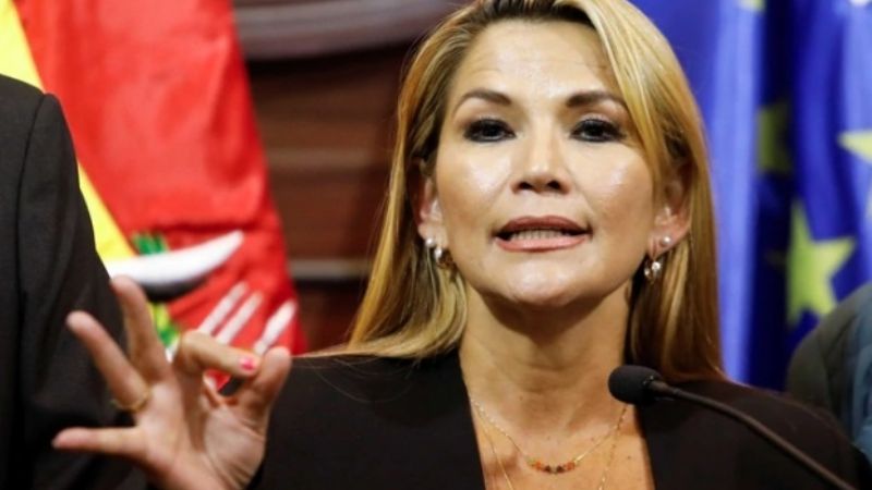 La senadora Jeanine Áñez asumió la presidencia provisional de Bolivia