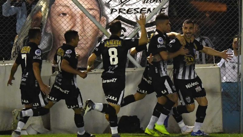 El rival de River, este viernes, en “semi”  de la Copa Argentina