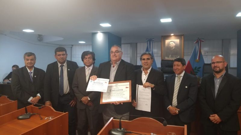 Escuelas de Santa María fueron distinguidas en el Senado