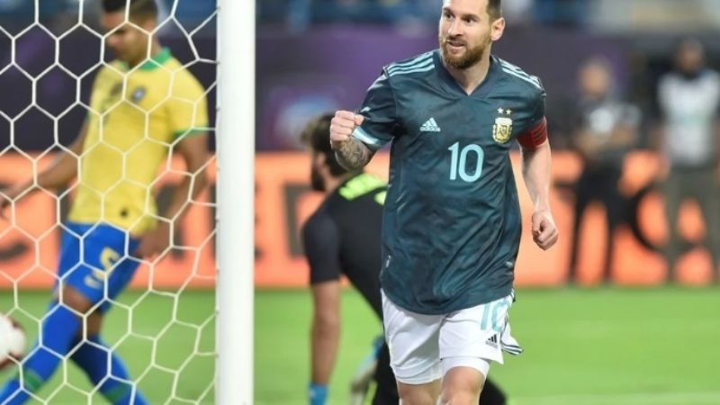 Argentina fue más que Brasil y se impuso en un amistoso con gol de Messi