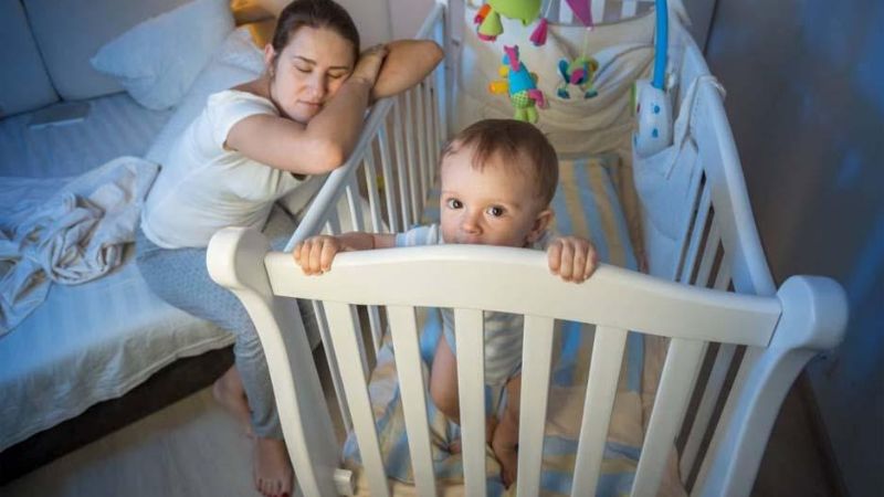 padres pierden entre 400 y 750 horas de sueño durante el primer año de vida de sus hijos