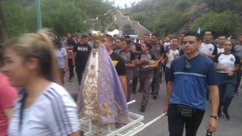 La Familia Penitenciaria peregrinó  a la Gruta de la Virgen Morena