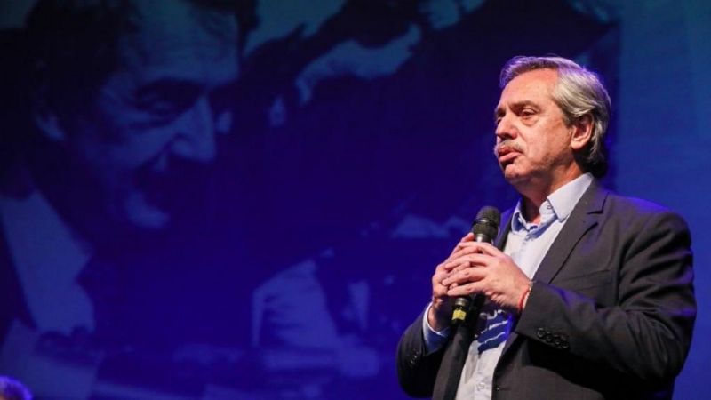 Alberto quiere volver a poner próceres en los billetes