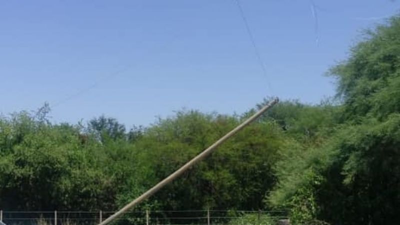 Cambio de postes en Alijilán