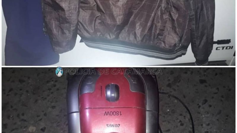 Abandonaron una aspiradora y ropa