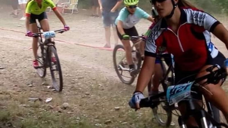 Ceci Vázquez y Exequiel Navarro los “capos” del XCO