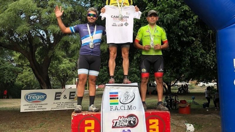 Ceci Vázquez y Exequiel Navarro los “capos” del XCO