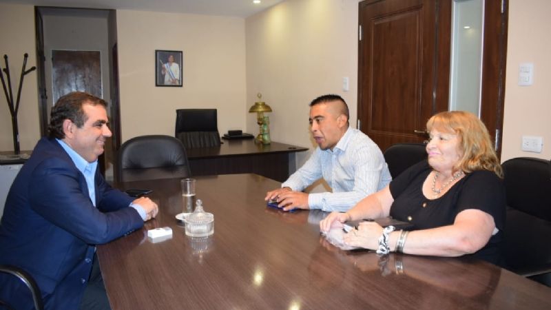 Legislativos piden un bono de 5 mil pesos