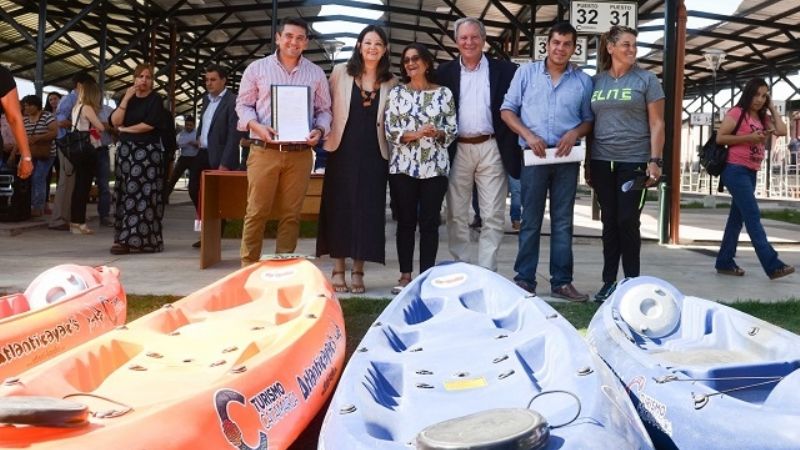 Corpacci inauguró dos nuevos edificios escolares en Capayán