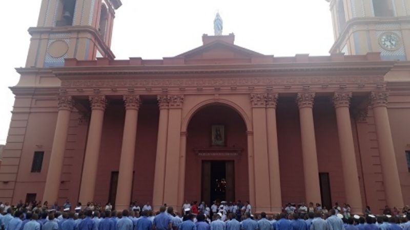 Cadetes y Aspirantes de la Policía cerraron las Acampadas a los pies de la Virgen