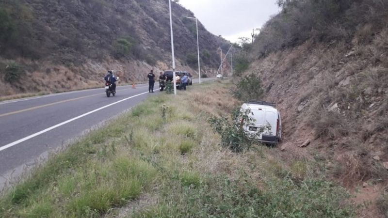 Se despistó un utilitario en la Quebrada de Moreira