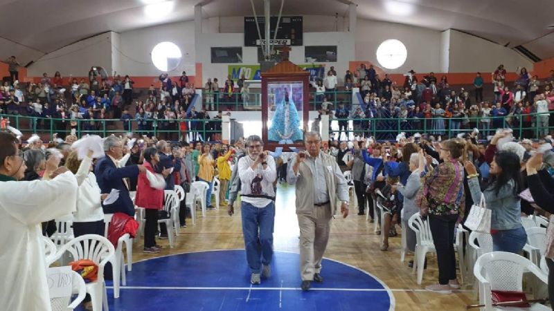 Caleta Olivia renovó su amor a la Madre del Valle