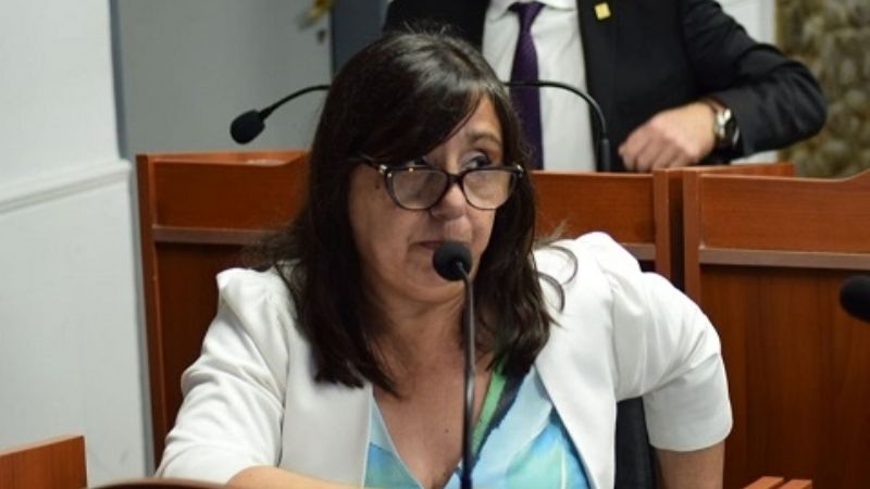 Uniforme único y obligatorio para docentes y alumnos