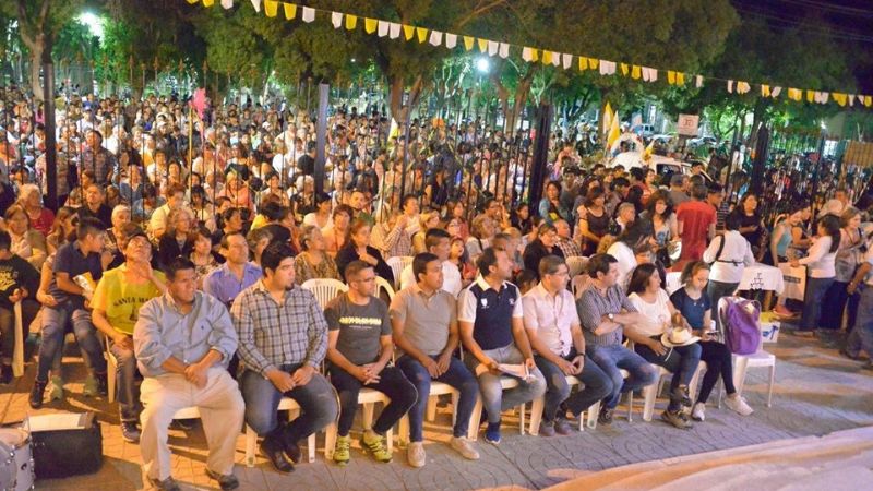 Cientos de fieles acompañaron la llegada de la Virgen del Valle a Santa María