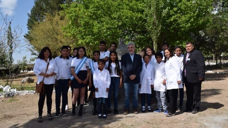 Escuela de Agua Amarilla celebró 100 años de vida