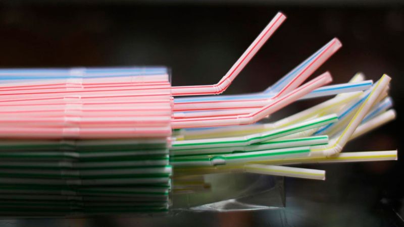 Prohíben entregar sorbetes en Buenos Aires