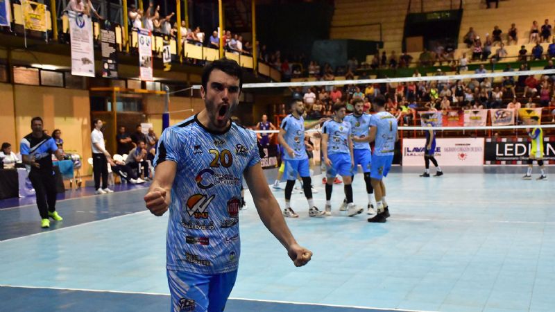 Ateneo dio vuelta un partidazo y derrotó a UPCN