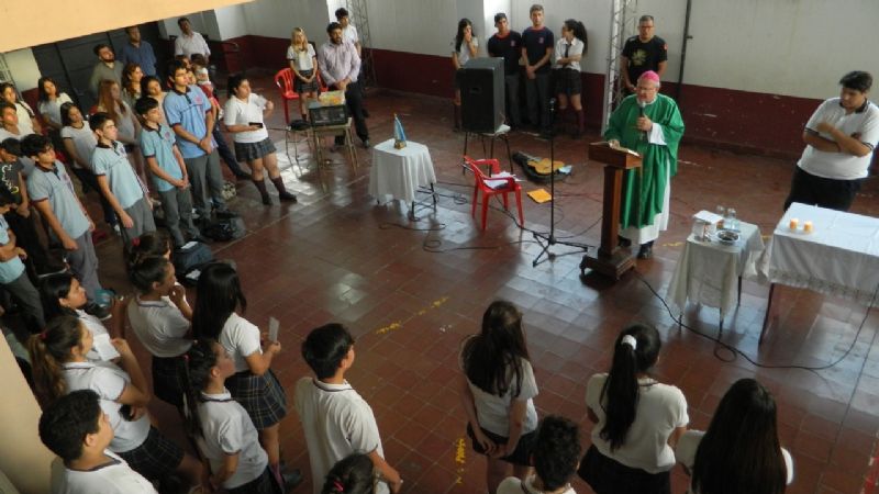 Jóvenes se preparan para el servicio en el IV Congreso Mariano Nacional