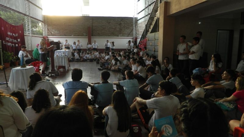 Jóvenes se preparan para el servicio en el IV Congreso Mariano Nacional