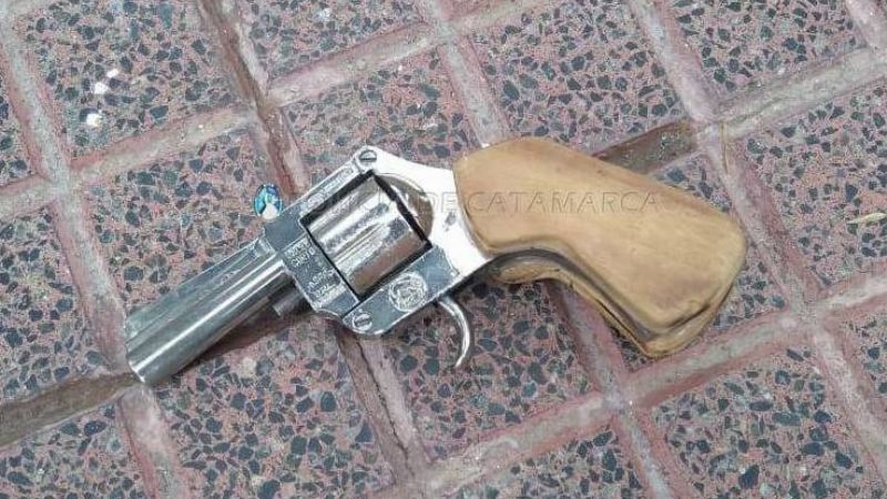 Policías atraparon a ladrones armados cerca de un cajero