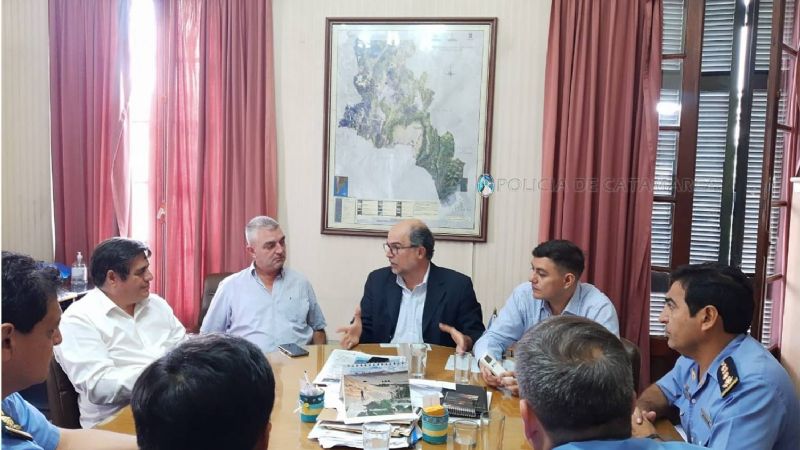 Reunión entre Rivera, Denett y la plana mayor de la Policía