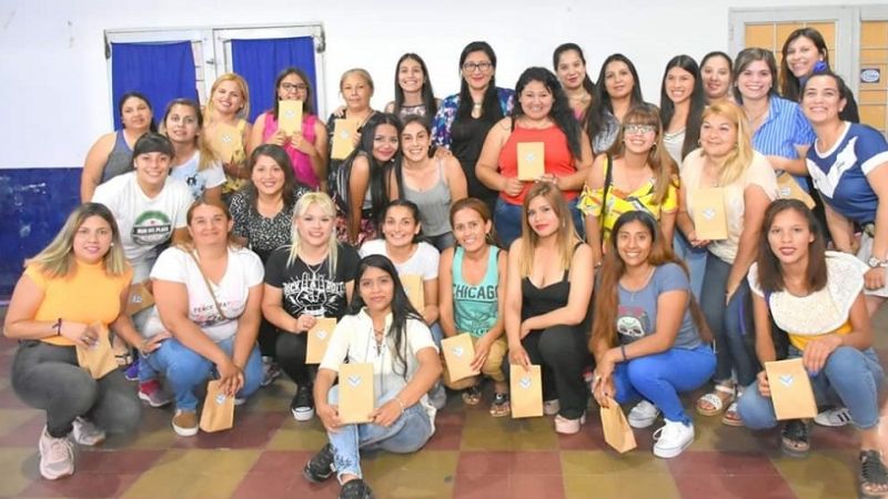 "Las Velezanas" fueron presentadas en sociedad