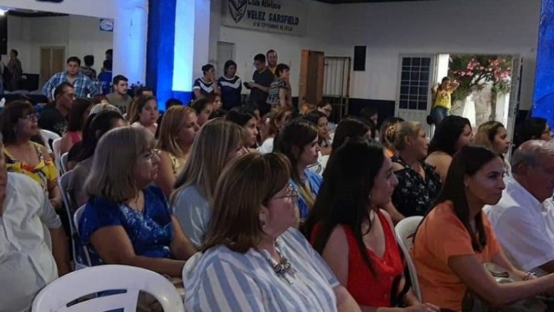 "Las Velezanas" fueron presentadas en sociedad