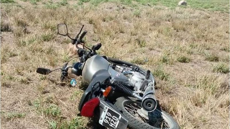 Evadieron un control y en la huída derraparon