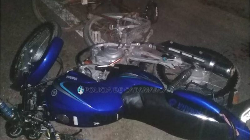 Hospitalizan a una pareja y una niña tras un choque en Los Altos