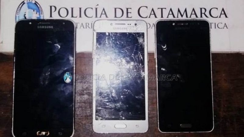 Recuperan 3 celulares