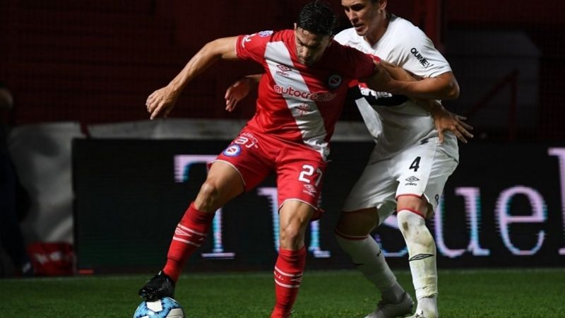 Ganó Argentinos Jrs. y lidera con Boca