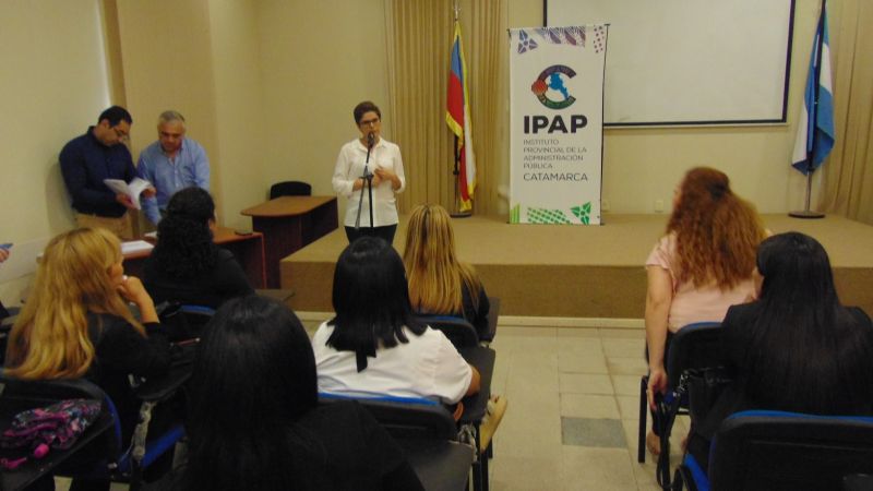 Entrega de certificados y cierre de gestión en IPAP
