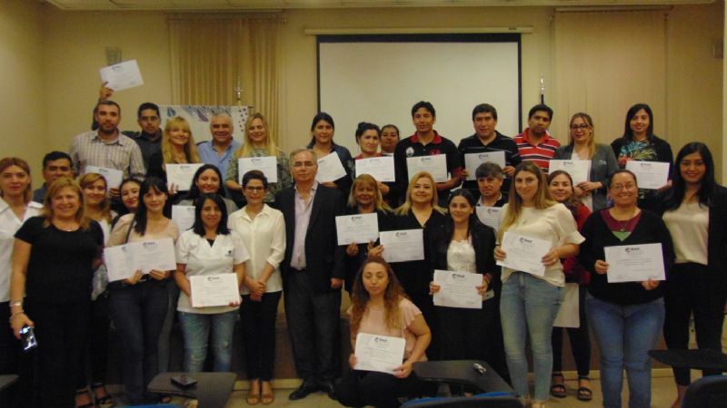 Entrega de certificados y cierre de gestión en IPAP