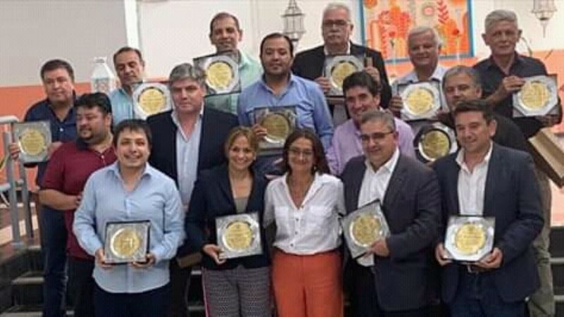 Luna junto a la Gobernadora